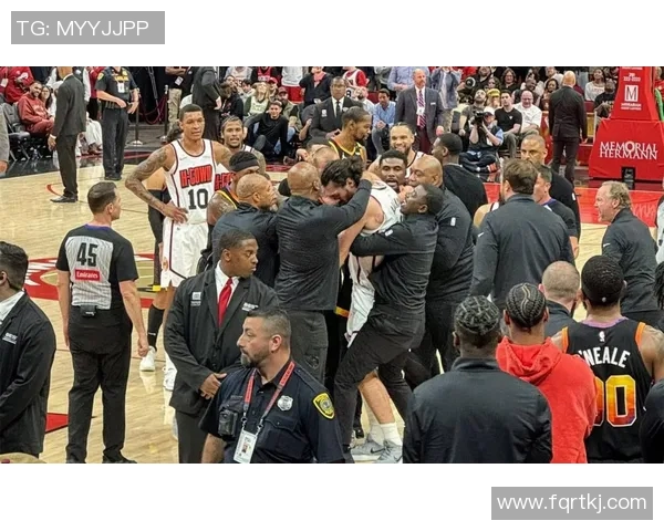 2018年NBA精彩对决快船与火箭直播回顾与精彩瞬间分析