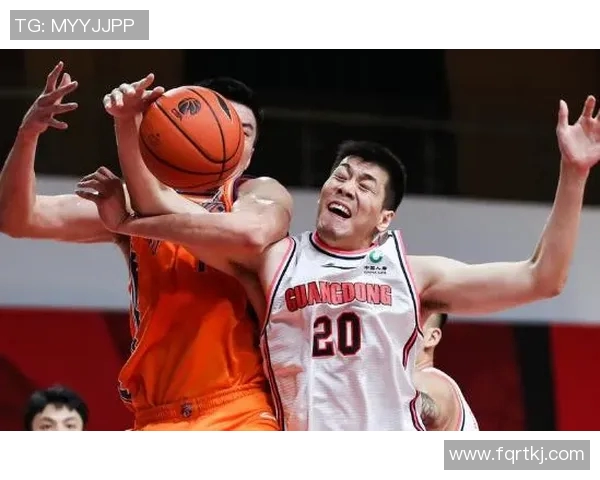 任骏飞：从青涩新星到篮球场上的领军人物的成长之路